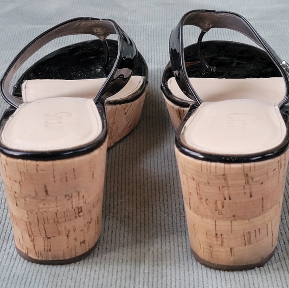 Circus 🎪 Size 10 Black Vinyl Wedge Sandals - Picture 4 of 5